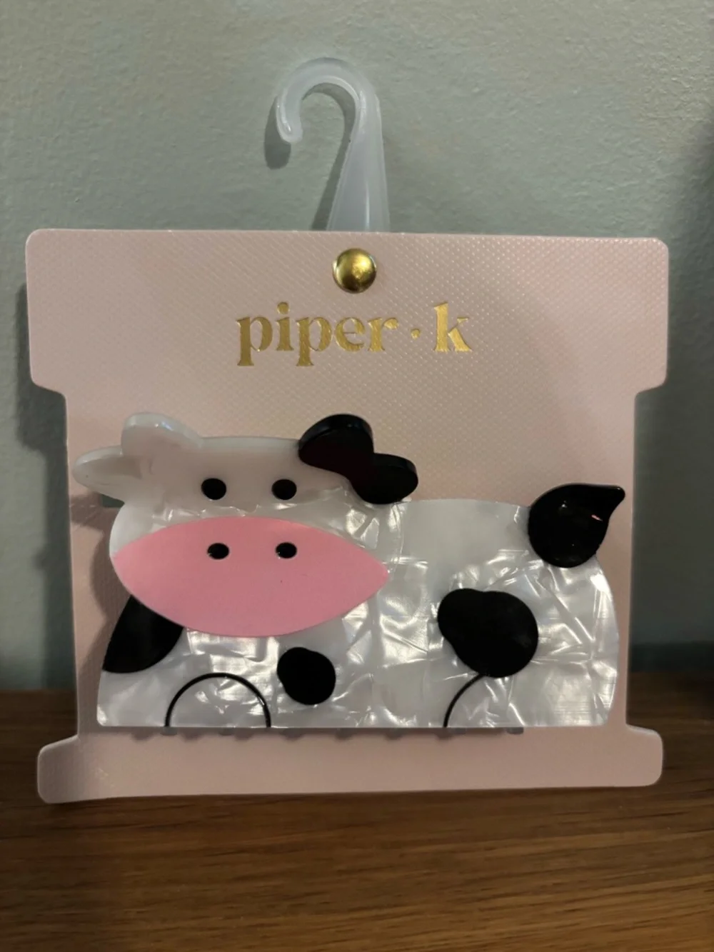 Piper K cow claw hair clip features a whimsical cartoon cow New - Picture 7 of 8